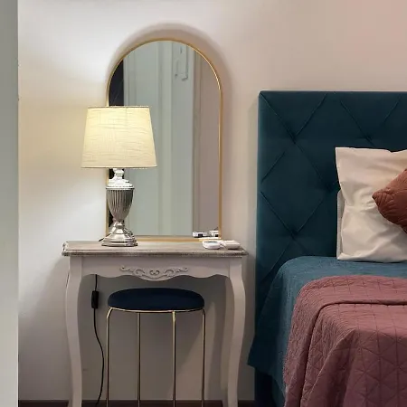 Bella's Place - Stylish 2bd With Large Veranda Appartement