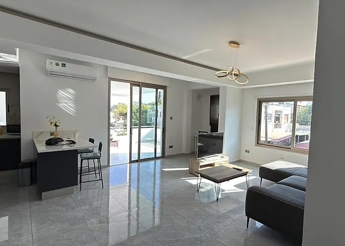 Apartment Bella's Place - Stylish 2bd With Large Veranda