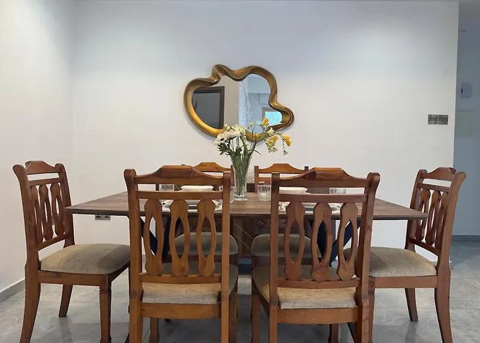 Apartment Bella's Place - Stylish 2bd With Large Veranda