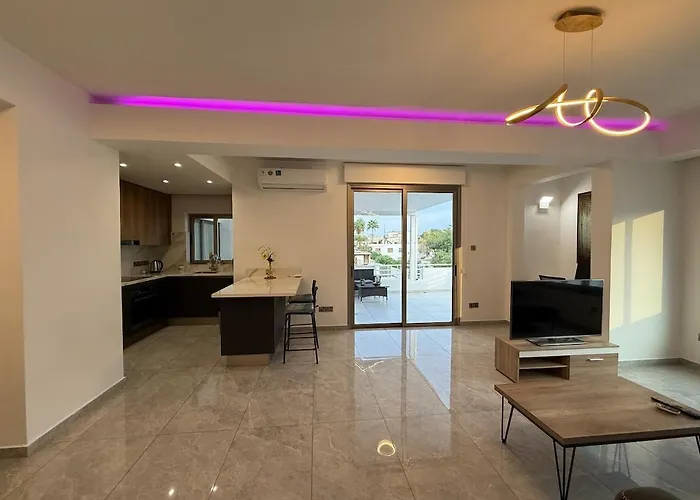 Apartment Bella's Place - Stylish 2bd With Large Veranda Larnaka