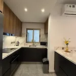 Bella's Place - Stylish 2bd With Large Veranda Larnaca