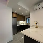 Lejlighed Bella's Place - Stylish 2bd With Large Veranda