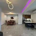 Lejlighed Bella's Place - Stylish 2bd With Large Veranda *