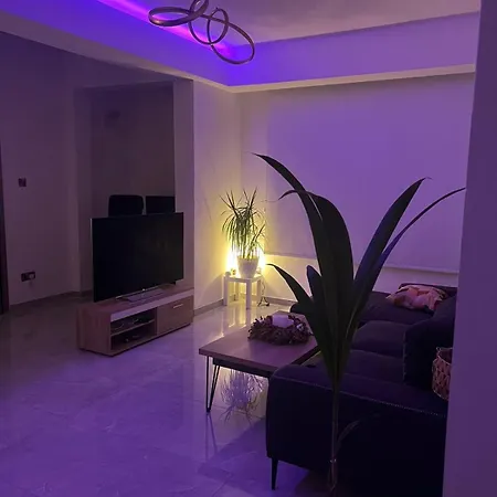 Bella's Place - Stylish 2bd With Large Veranda דירה
