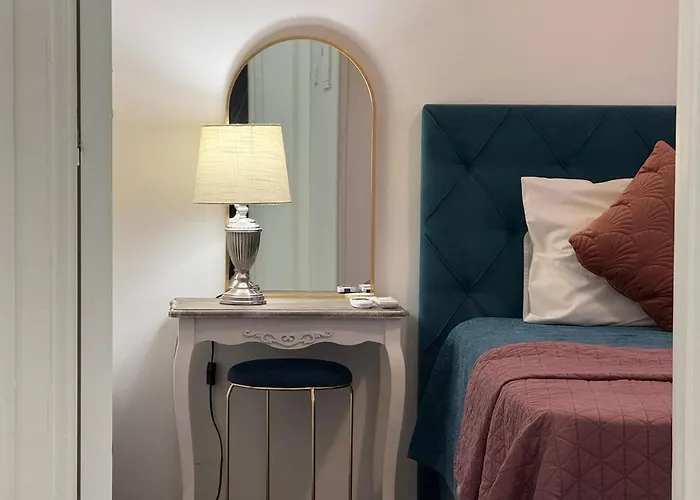 Bella's Place - Stylish 2bd With Large Veranda Διαμέρισμα