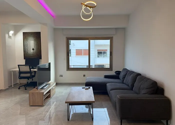 Bella's Place - Stylish 2bd With Large Veranda Λάρνακα