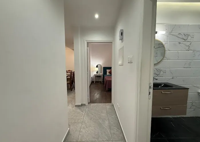 Bella's Place - Stylish 2bd With Large Veranda Λάρνακα