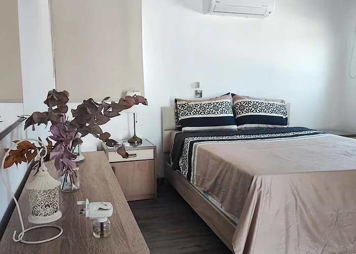 Bella's Place - Stylish 2bd With Large Veranda Appartement Larnaca